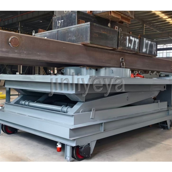 定制升降车（设备可移动，可升降、台面可旋转）