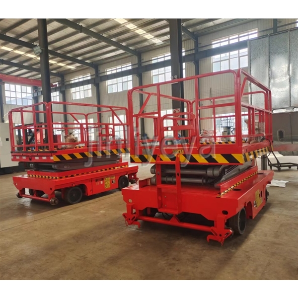 铁陆自行走升降机